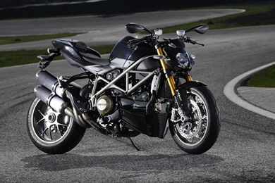 Download Ducati Streetfighter Wallpapers HD