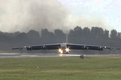 B52 TAKEOFF FAIRFORD JULY 2010   YouTube