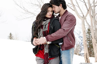 Sooraj Pancholi And Athiya Shetty's Hot Chemistry In HERO   Glamsham