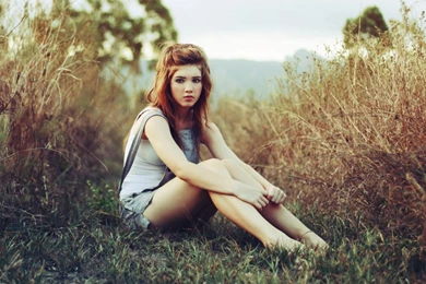 Young Girl Outdoor HD Desktop Wallpapers : High Definition ...