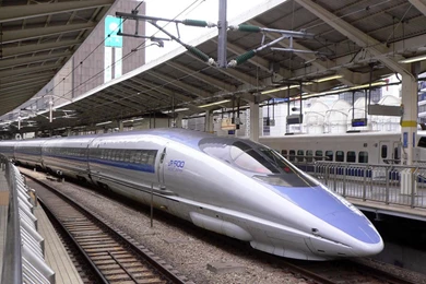 Shinkansen EMU 500: Funini.com