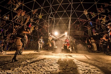 Burning Man   Beauty And Beauties