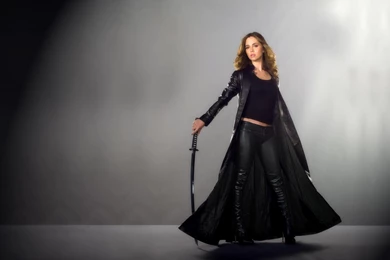 ELIZA DUSHKU WALLPAPER (