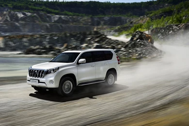 14 2014 Toyota Land Cruiser HD Wallpapers