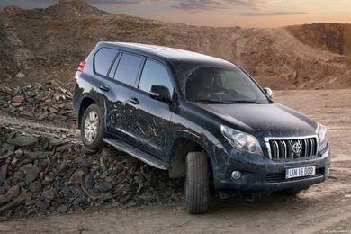 Toyota Land Cruiser Prado   2009 HD Wallpapers