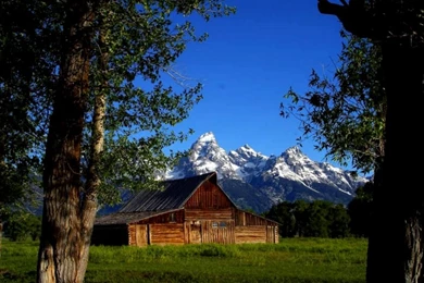 Mountain Cabin Wallpapers