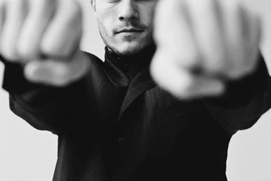 Suit,grayscale Suit Grayscale Heath Ledger Monochrome 1920x2400 ...