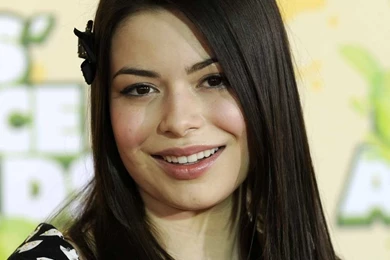 Beauty Miranda Cosgrove Wallpapers