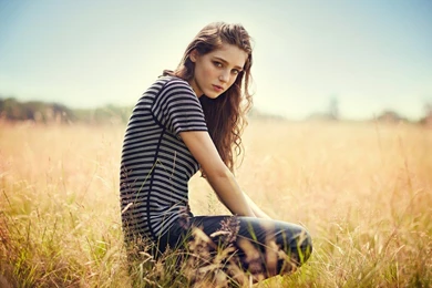 Women, Brunette, Birdy Wallpapers HD / Desktop And Mobile Backgrounds