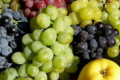 Grapes And Apple Wallpapers, Grapes And Apple Backgrounds, Grapes ...