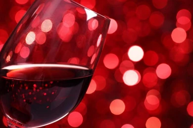 A GLASS OF RED WINE WALLPAPER   (
