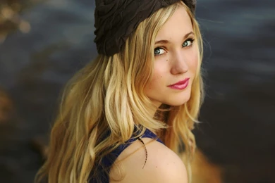 Girls HD Wallpapers For Desktop