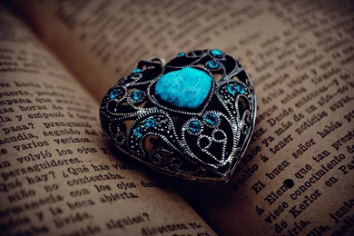 Book Heart Pendant Photo Hd Wallpapers Wallpapers