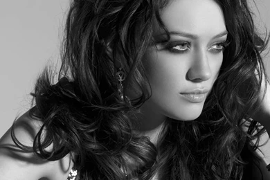 HILARY DUFF SEXY PHOTO WALLPAPER   (