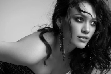 HILARY DUFF WALLPAPER   (