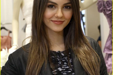 Wallpapers Million Free Visitors: Victoria Justice Hd Wallpapers ...