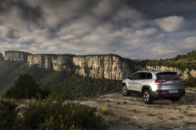 Download 1920x1080 Jeep Cherokee Trailhawk Near The Precipice ...