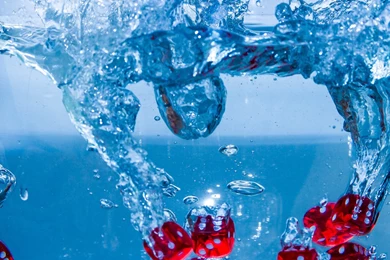 Dices In Water HD Wallpapers Free   New HD Wallpapers