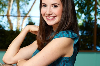 Alison Brie Community Annie   Wallpaper.