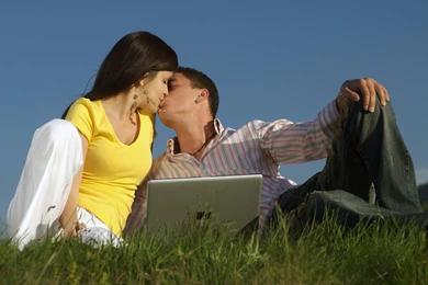 Wallpapers Of Love Kiss