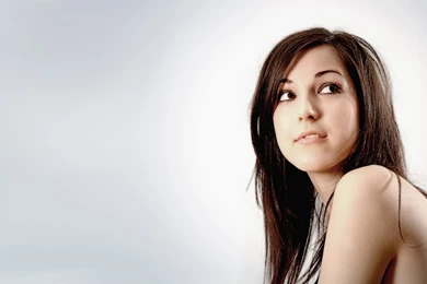 Everything The Girl Has Is Perfect, Setting Is Simple And Easy ...