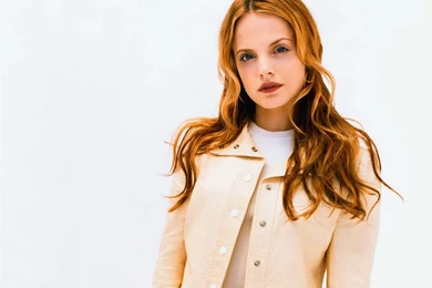 Mena Suvari Wallpapers