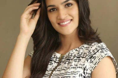 Heroine Kriti Sanon Telugu Actress
