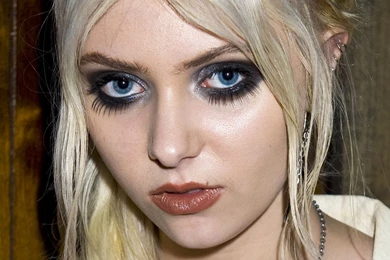 Taylor Momsen   Taylor Momsen Wallpapers (37204235)   Fanpop