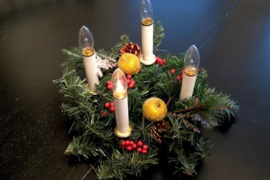 The Persimmon Perch: Made It Monday: Advent Wreath