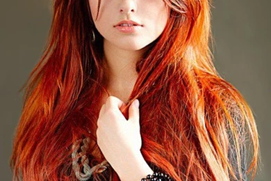 Iphone Wallpapers: Beautiful Babes Wallpapers For Iphone 4/4S