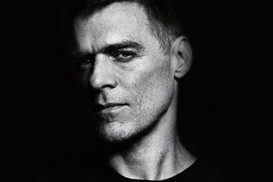 1536x2304px Bryan Cranston