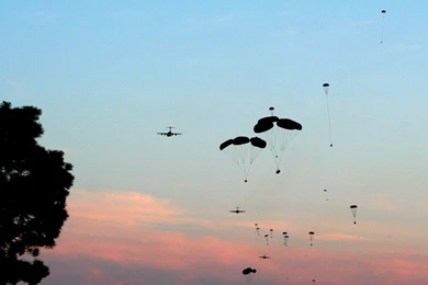 Paratroopers In The Sky «