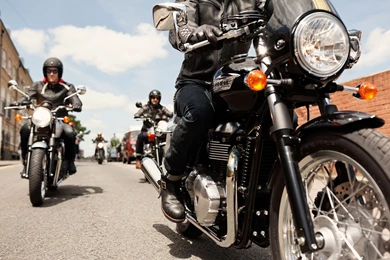 2014 Triumph Thurxton Review