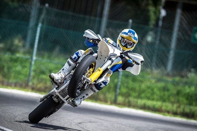 Download 1366x768 2015 Husqvarna FS 450 Wallpapers