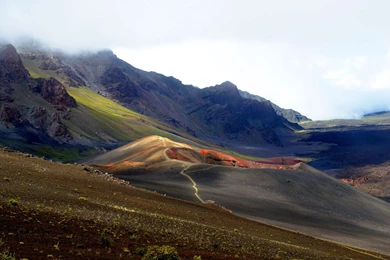 First Look At Ubuntu 13.04 Wallpapers. Download It Now!