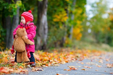 HD Little Girl With Teddy Bear Childrens Wallpapers ...