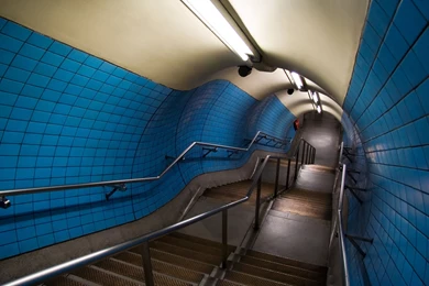 Descent In The Metro Wallpapers And Images   Wallpapers, Pictures ...