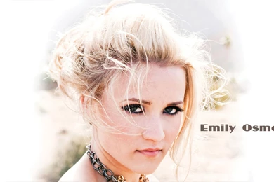 Emily Osment Dektop Wallpapers