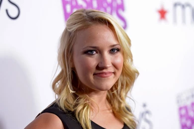 Emily Osment Full Size Wallpapers (26145)