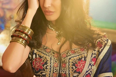 Lisa Haydon Sweet HD Wallpapers