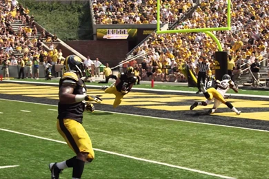 Iowa Hawkeyes Anthony Gair Hard Hit On Defender By ...