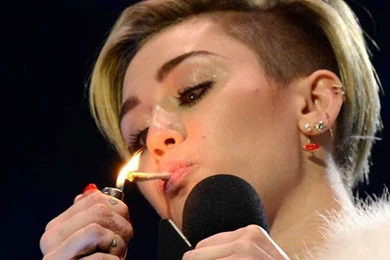 Hot And Sexy Miley Cyrus Wallpapers 2015