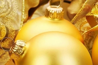 Golden Christmas Ball iPhone 6s Wallpapers HD
