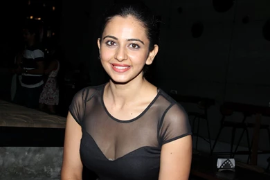 Rakul Preet Singh Hd Wallpapers (5)   Cinepopularnews