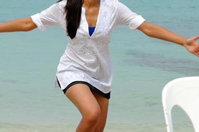Celebrity Wallpapers And Videos: Trisha At Beach   Latest Pictures