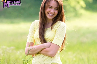 Download The Hannah In The Field Wallpaper, Hannah In The Field ...