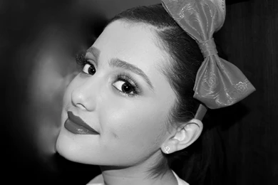 35+ Ariana Grande Wallpapers HD Download Free