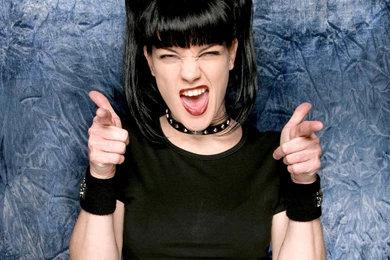 Pauley Perrette 012 Wallpapers   Pauley Perrette   Celebrities ...