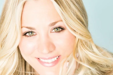 Kaley Cuoco HD Desktop Wallpapers