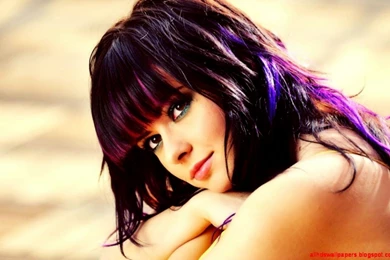 Pretty Girls Wallpapers